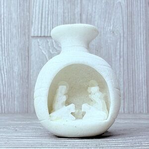 Vintage Alabaster Hand Carved Mini Egg Nativity Figurine Peru Christmas figurine